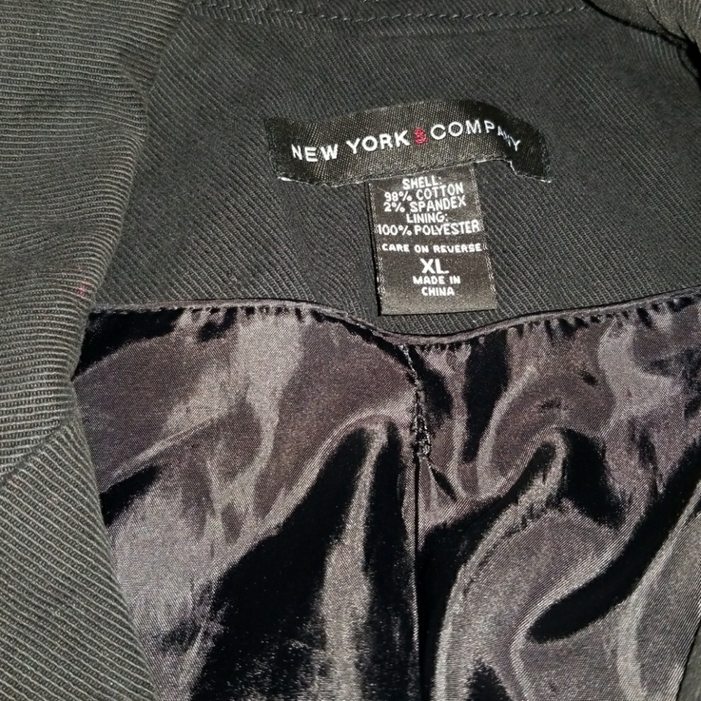 ⭐️SOLD⭐️NY&CO Coat 🧥 - Picture 4 of 5